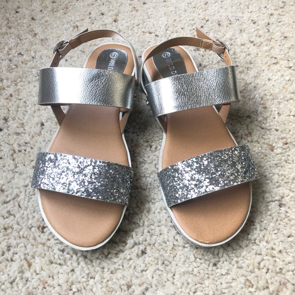 WILD DIVA glitter sandals